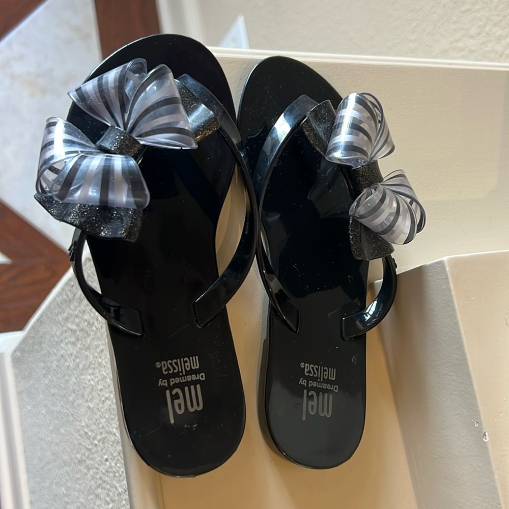 Mini Melissa girls size 12 slippers